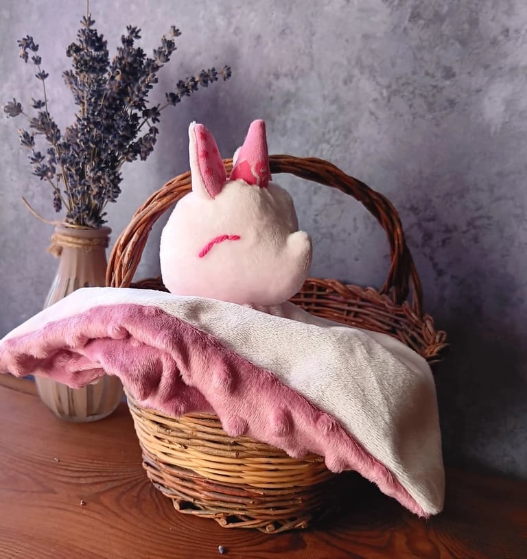 Doudou licorne rose