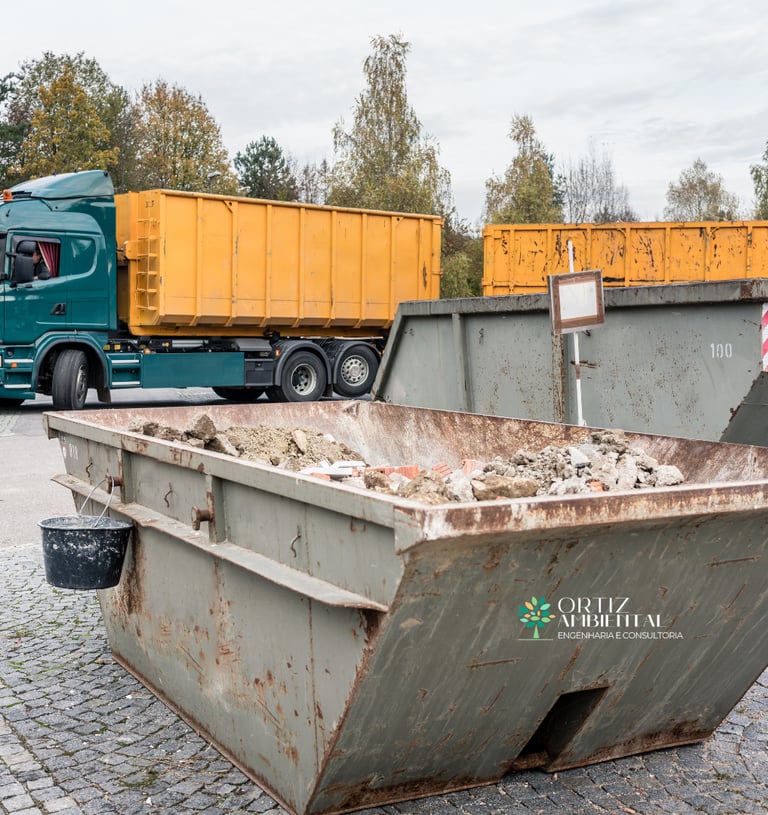 CAMINHÃO E CAÇAMBA
