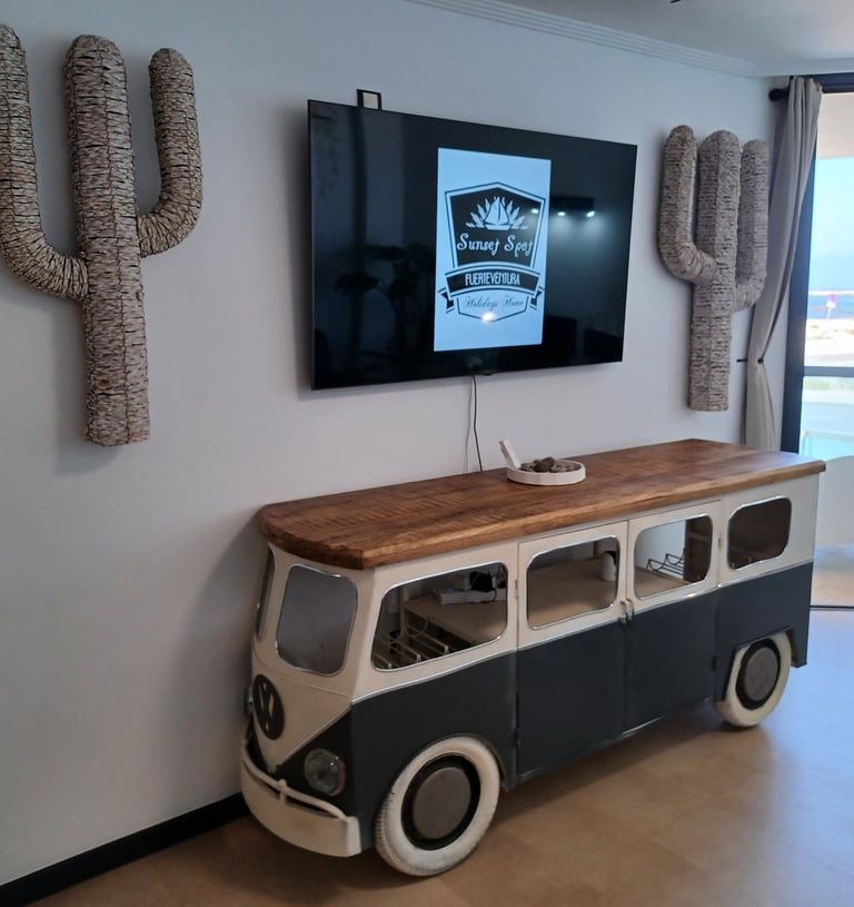 Rent a sea view apartment in El Cotillo