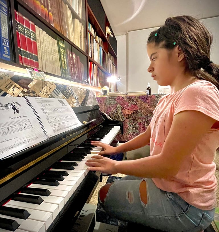 aprende piano en Guayaquil niños y adultos