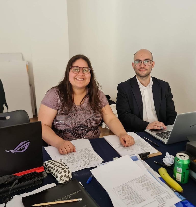 Aribitro Nacional Gianela Luna y Arbitro Regional bastian Quiroz  