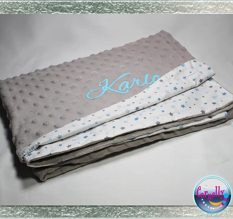 dekica s imenom za bebe