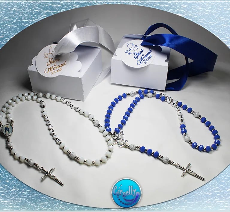 Dječja krunica s imenom – uspomena na krštenje