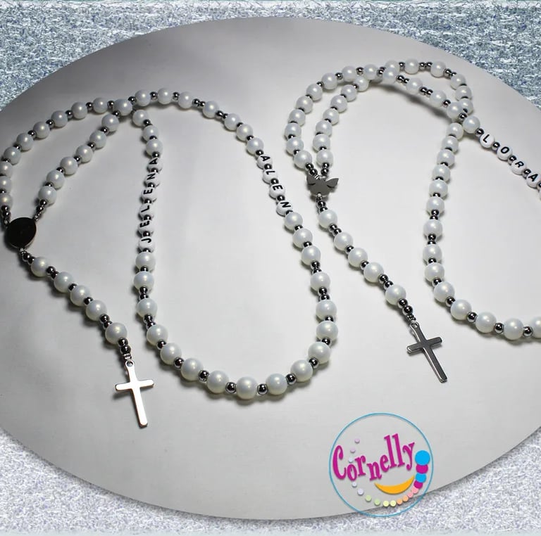 Elegantna krunica s imenom – dar za prvu pričest