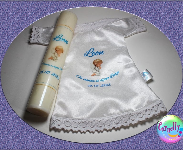 personalizirana krsna košuljica i svijeća
