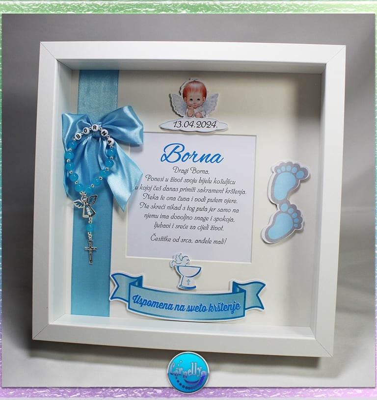 Elegantni dekorativni detalji na personaliziranim okvirima za krštenje
