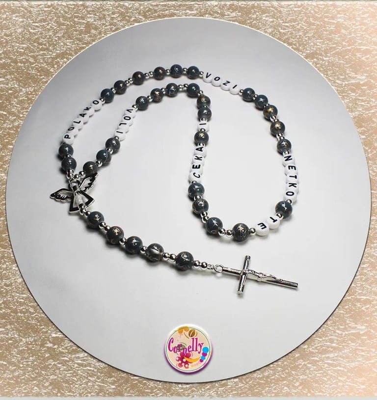 Personalizirane krunice s imenom za posebne prigode