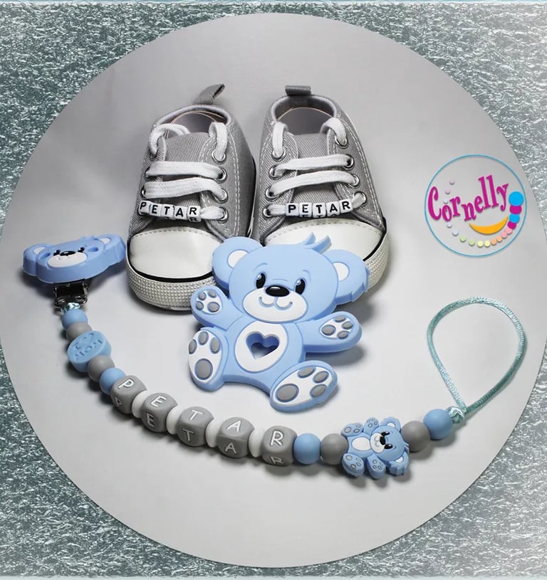 poklon set za bebe vezice za dude i baby tenisice