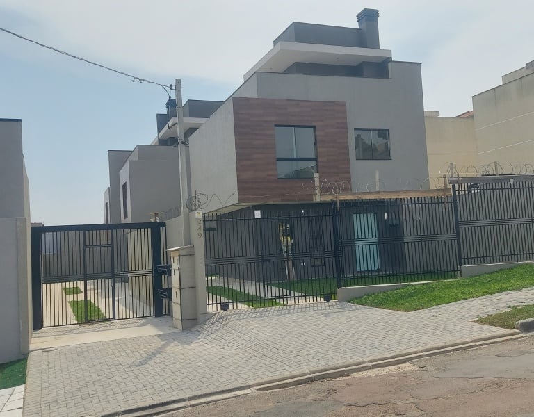Sobrado, Triplex, no Uberaba
