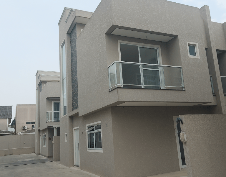 Sobrado no Bairro Alto, Triplex- bem localizado.
