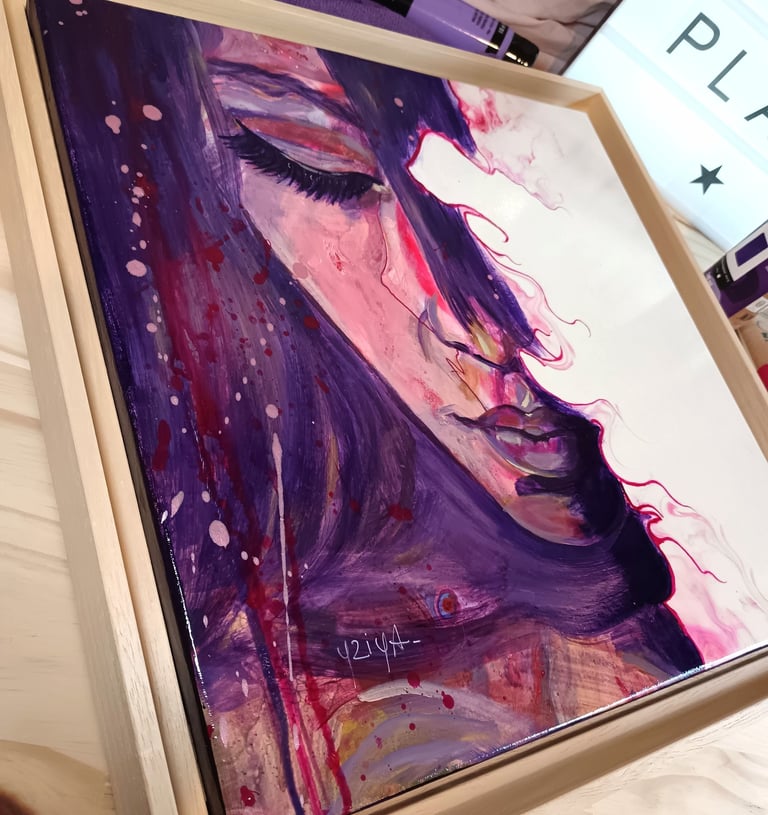 tableau de portrait féminin violet