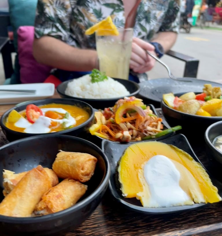 lokalna kuchnia w restauracji w Siem Reap