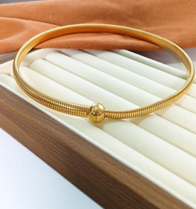 2-in-1 gold plated necklace and bracelet