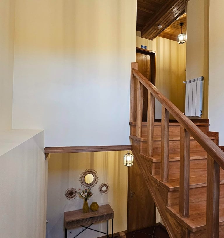 Casa do Mel - Escadas para segundo andar