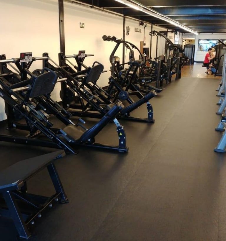 Pios de pvc em rolos sob medida preto 1 de largura por 20 de comprimento antiderrapnte moeda vinilic