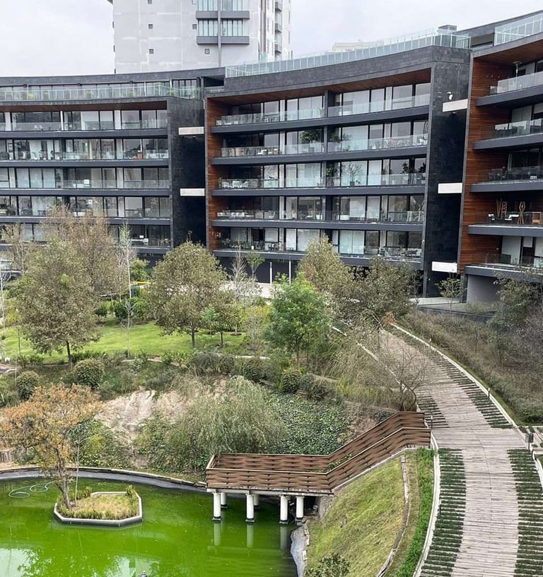 achada del Departamento Augusta Bosque Real junto al campo de golf