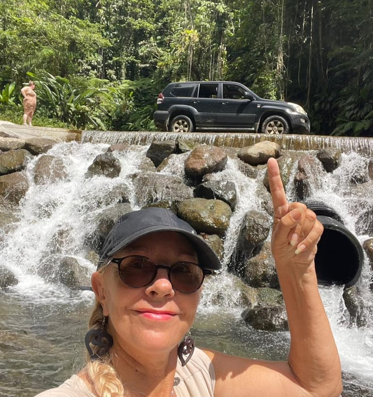 Monique voyage france guadeloupe