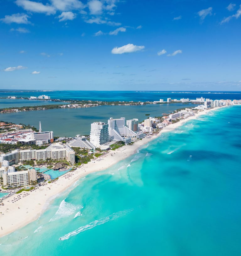 Zona hotelera de Cancún vista aerea