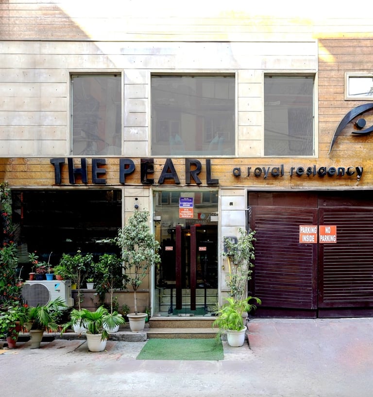 Hotel THE PEARL - A Royal Residency, Karol Bagh, New Delhi