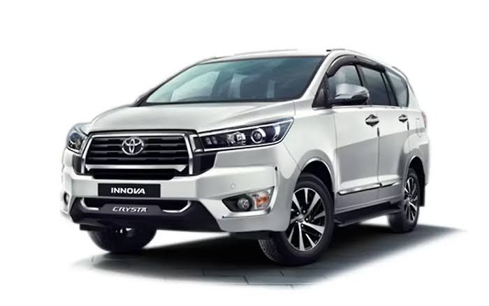 Toyota Innova Crysta taxi service in Amritsar to local and outstation for family with more Comfort
