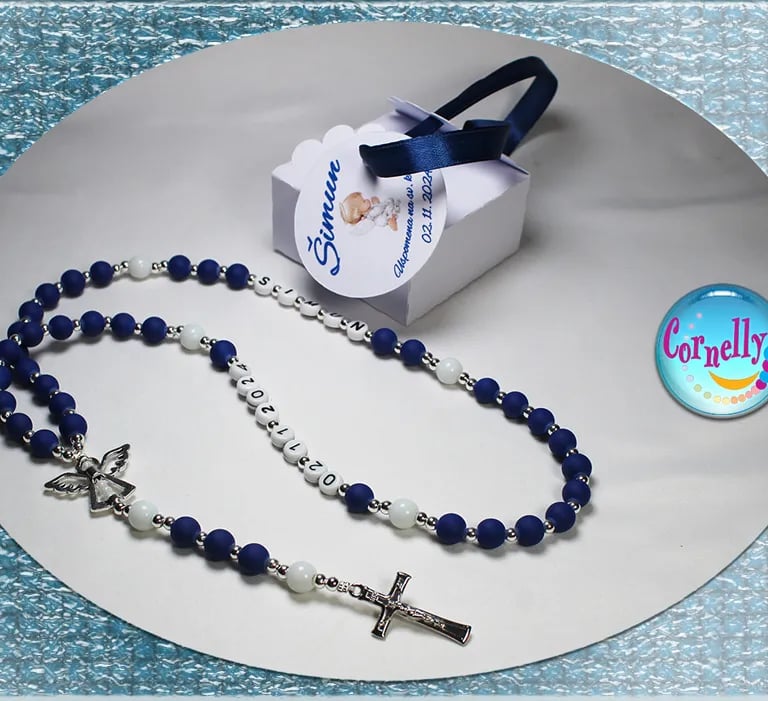 Plava krunica za dječaka – personalizirana s datumom