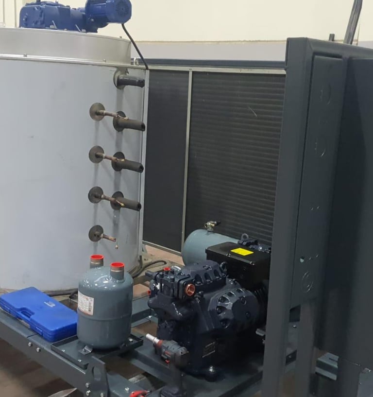 15 TON/GÜN YAPRAK BUZ MAKİNASI