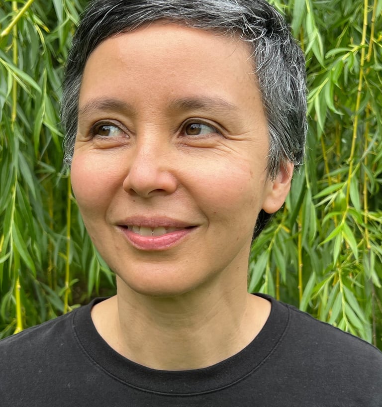 Bee Pallomina, Expressive Arts Therapist and Registered Psychotherapist (Qualifying) in Toronto