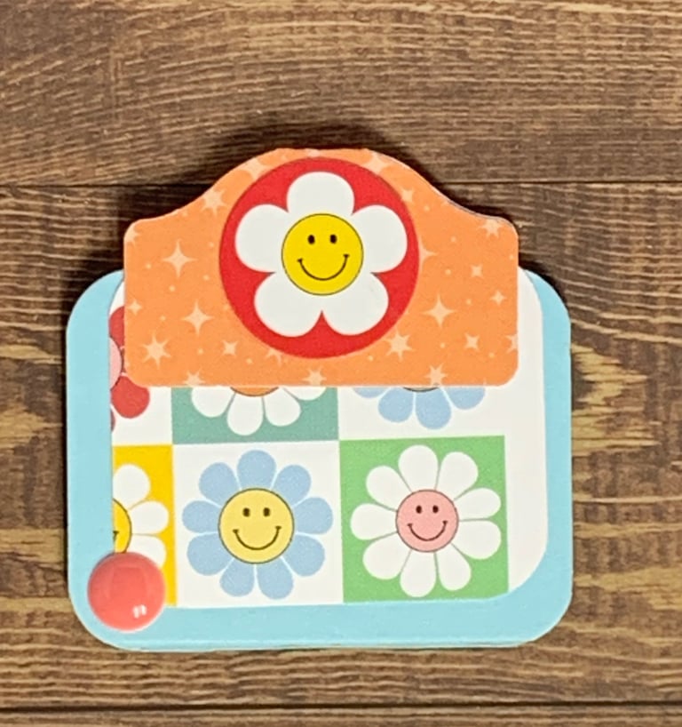 Smiling Daisies hidden paper clip