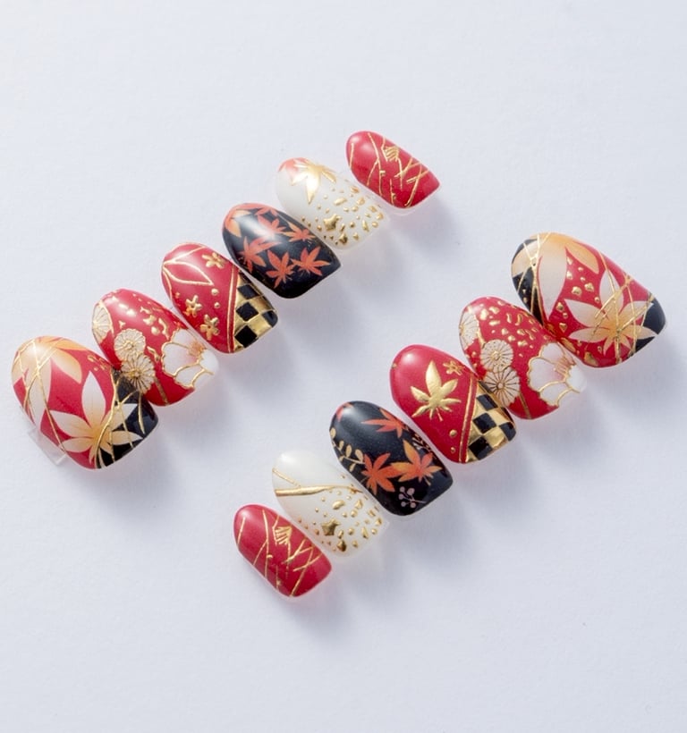 紅葉絵巻のネイルチップ