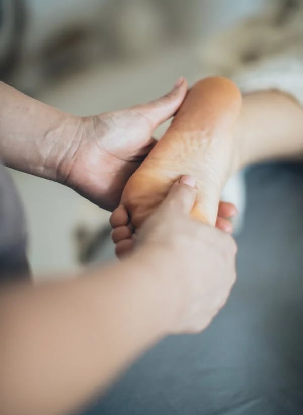 torção de tornozelo, dor no pé, dor no tornozelo, entorse