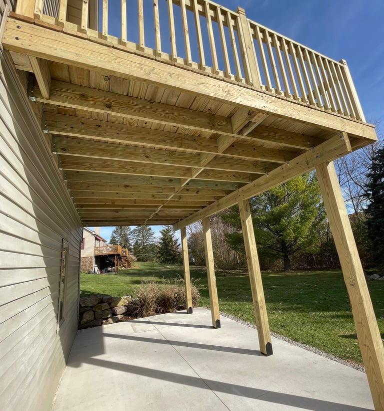 wood deck built in Pinckney MI