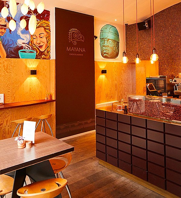 Interieur van de Mayana chocoladebar in Gent
