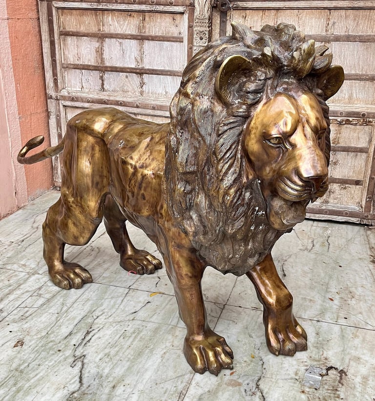 Lion sculpture made in Brass Metal Statue 