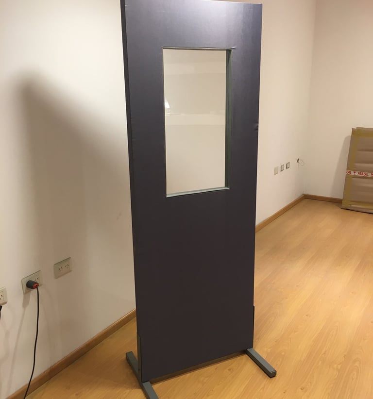 Paneles y paredes móviles acústicas para corrimientos en quinchas y salas multiespacio