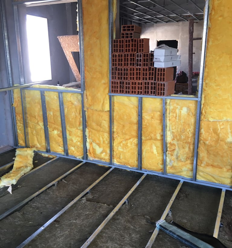 Venta de materiales acústicos. Lana de vidrio, barrer, membrana, lana mineral. Placa de yeso Knauf