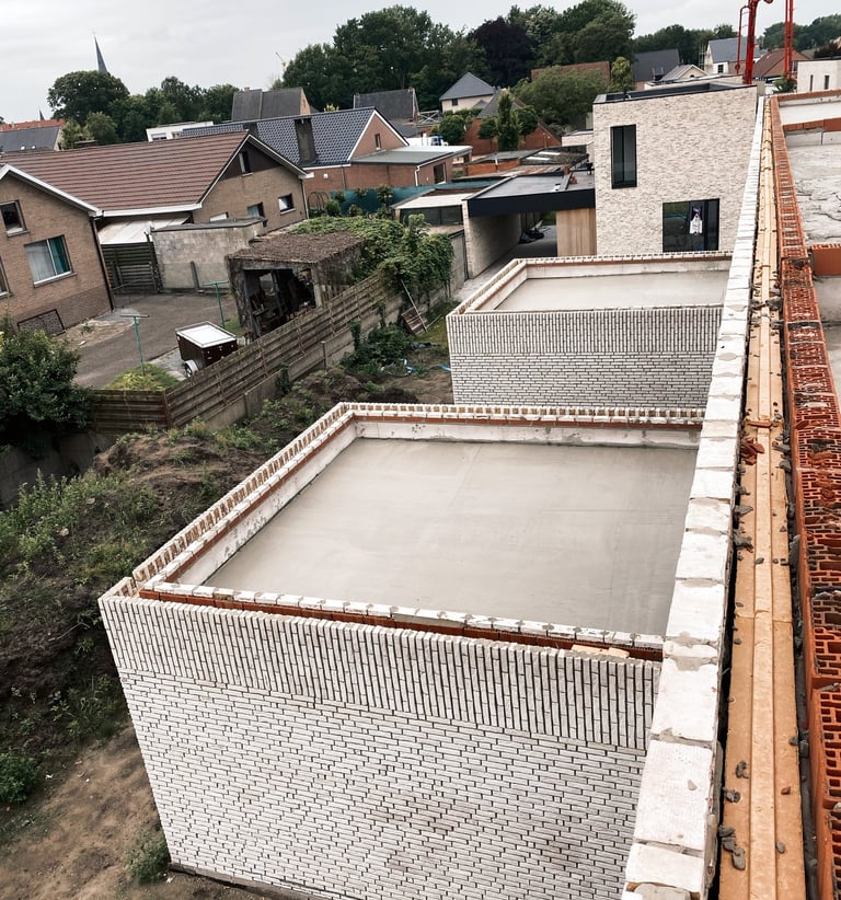 Hellingsbeton, terras, schuimbeton nieuwbouw