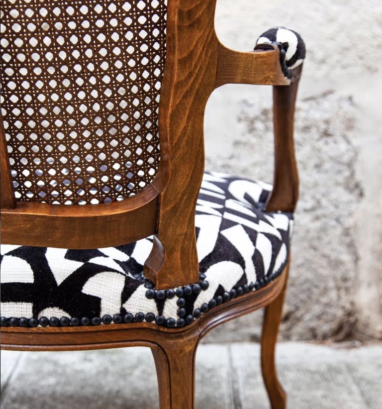 Fauteuils de style Louis XV à dossier canné Grenoble