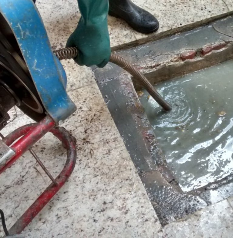 desentupimento de caixa de gordura