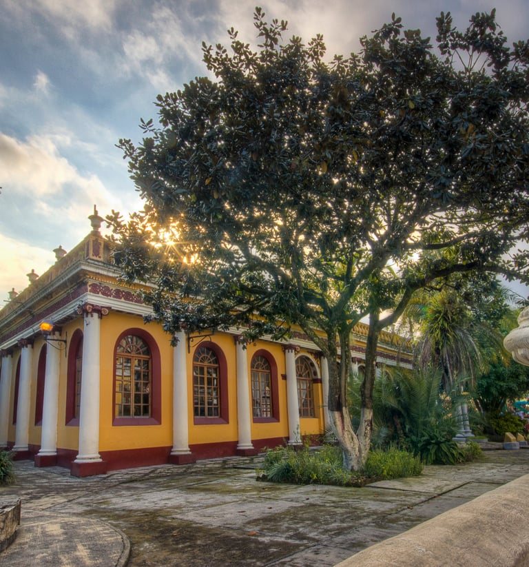 Casona Porfiriana Cafetaleria en Coatepec Pueblo Magico