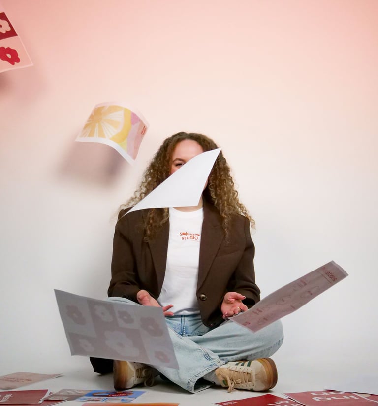 Portrait de Maud, fondatrice de Soleado studio - studio graphique à Liège