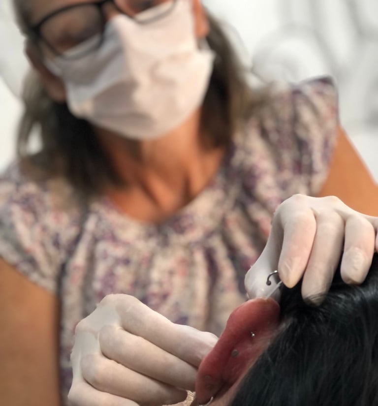 Furo de Orelha Humanizado Campinas | Paola Bertini