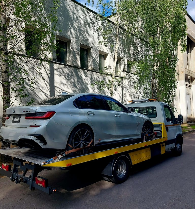 Tralo paslaugos, technine pagalba kelyje, auomobilio transportavimas Vilniuje