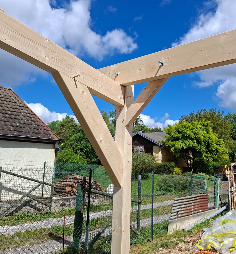 Assemblage tenons et mortaises avec chevilles bois, boulons à coté de seloncourt.