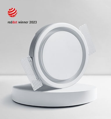 ERGOVENT RONDO diffuser on display pedestal with Red Dot Design Award winner 2023 badge