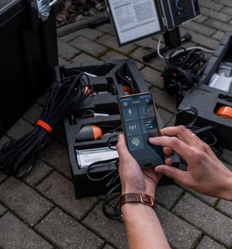 Lauko apšvietimas - profesionalus montavimas