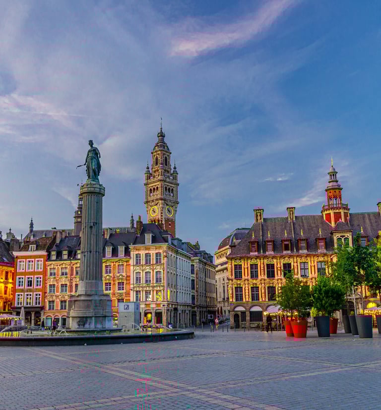 Vue de la Grand-Place de Lille avec son architecture historique