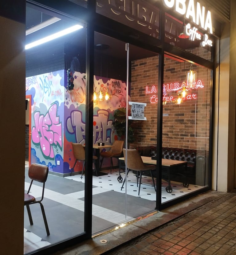 Graffiti interior en cafetería street art