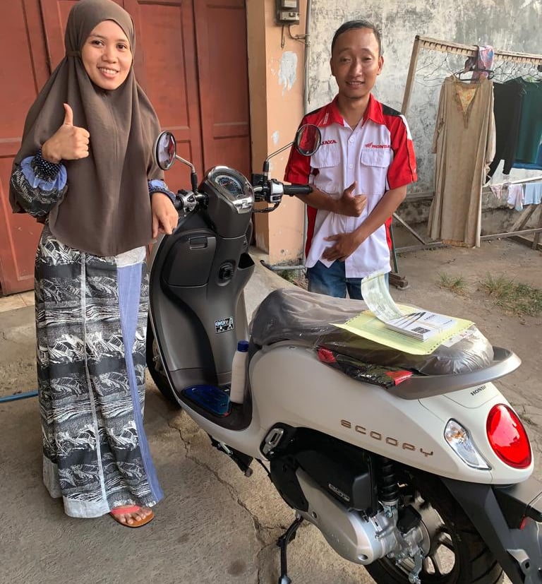 Hadiah Venueku untuk mitra berupa sepeda motor scoopy