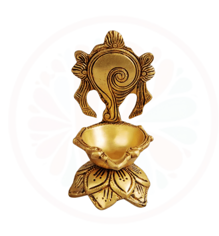 #BrassDeepak #DiyaDecoration #BrassDiya #TraditionalLighting #BrassLamp #DiwaliDecor #HomeDecor #Ind