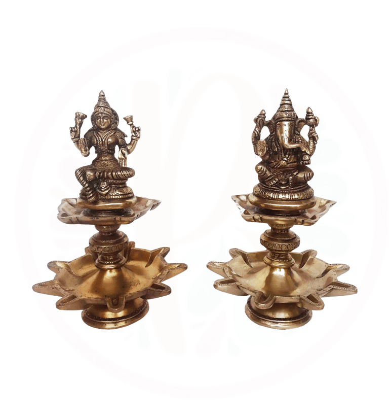 #BrassLamp #IlluminateYourSpace #TimelessElegance #SpiritualDecor #HomeDecor #TraditionalCraftsmansh